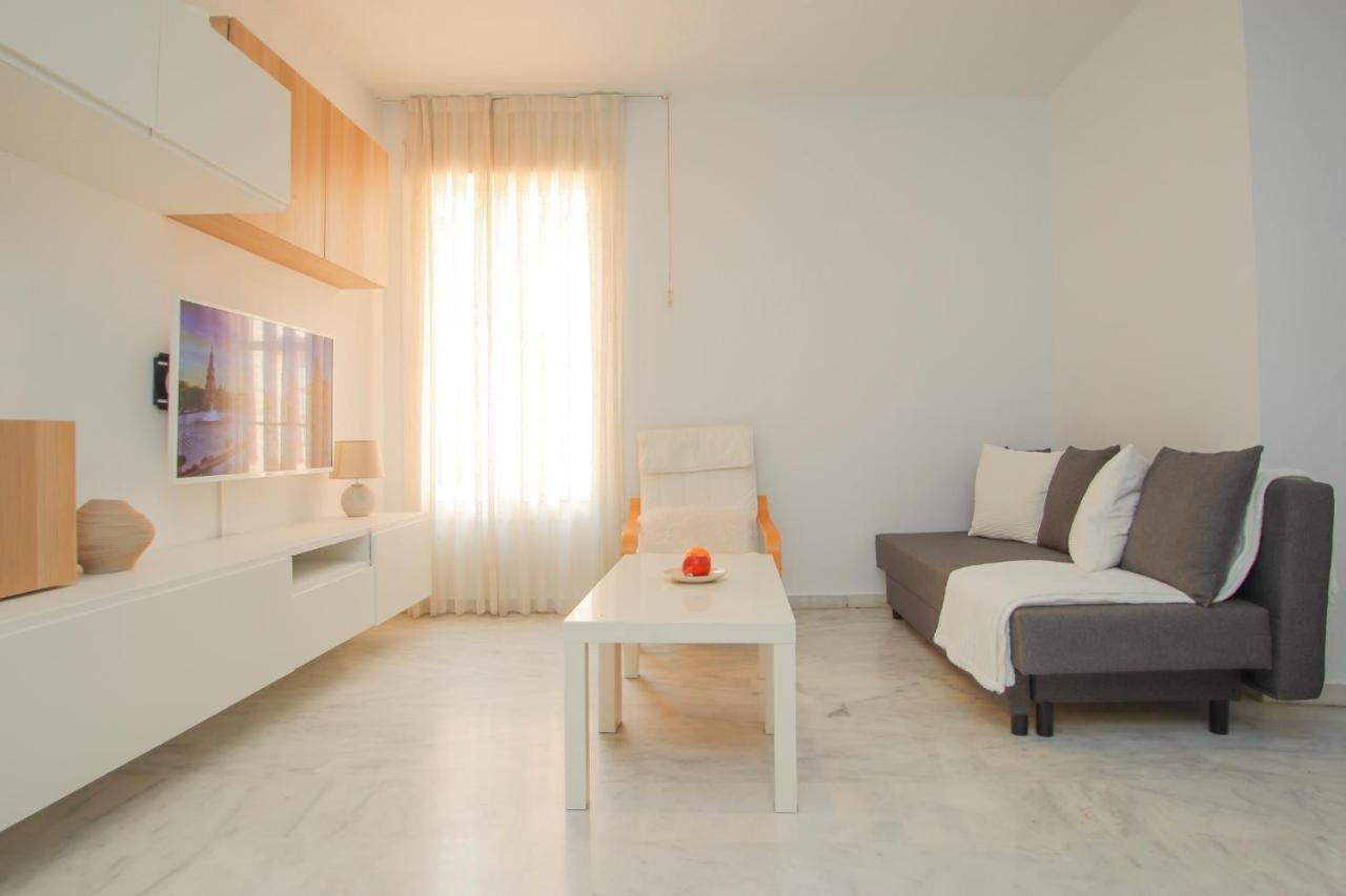 Modern Apt - Luxe Queen Bed - Walk To Isla Magica เซบีญา ภายนอก รูปภาพ